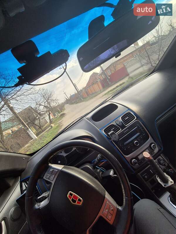 Хэтчбек Geely Emgrand 7 (EC7) 2013 в Кривом Роге фото 5 Хэтчбек Geely Emgrand 7 (EC7) 2013 в Кривом Роге
