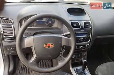 Седан Geely Emgrand 7 (EC7) 2012 в  фото 25 Седан Geely Emgrand 7 (EC7) 2012 в