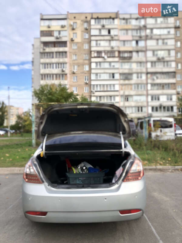 Седан Geely Emgrand 7 (EC7) 2013 в Киеве фото 4 Седан Geely Emgrand 7 (EC7) 2013 в Киеве