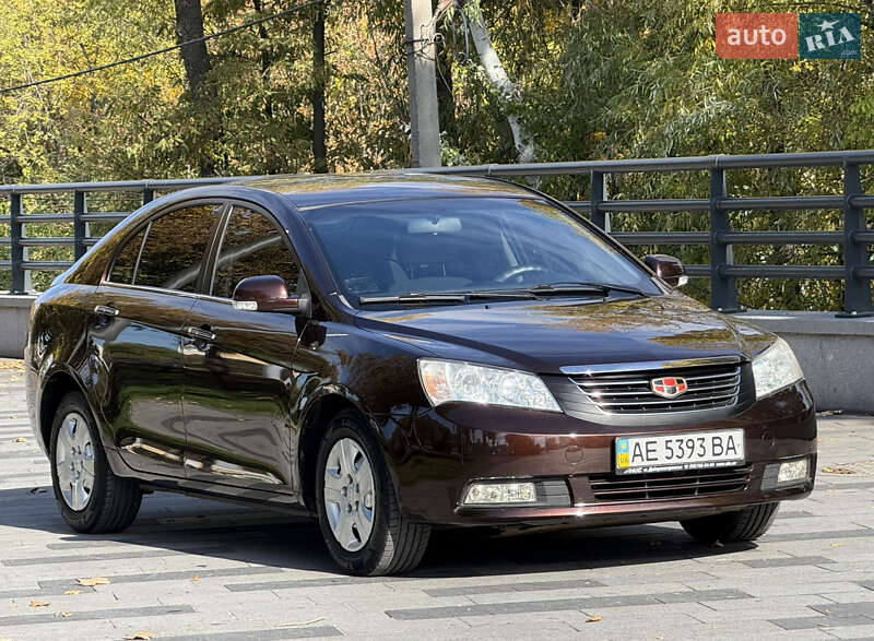 Седан Geely Emgrand 7 (EC7) 2012 в Дніпрі