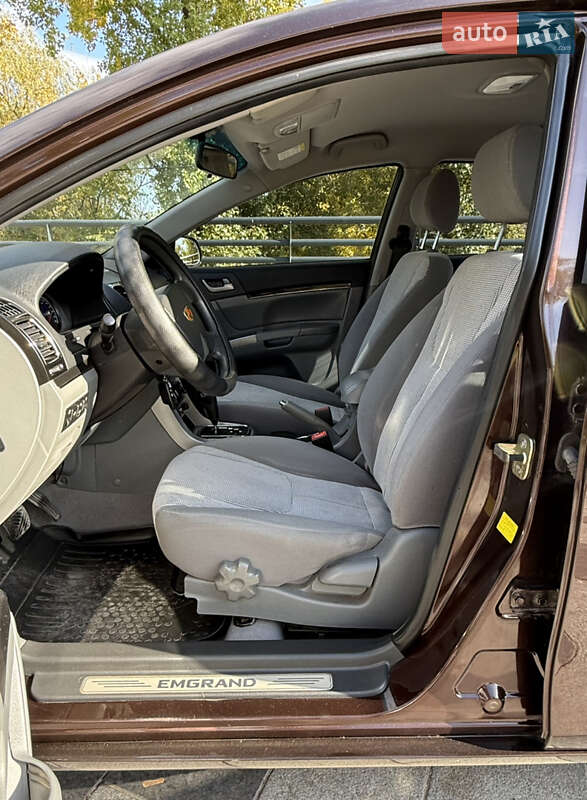 Седан Geely Emgrand 7 (EC7) 2012 в Дніпрі