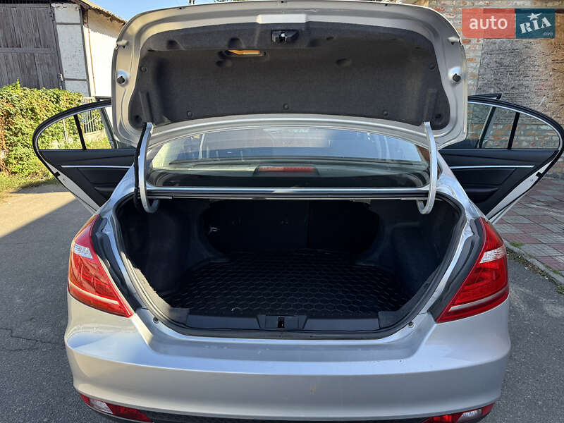 Седан Geely Emgrand 7 (EC7) 2018 в Умані