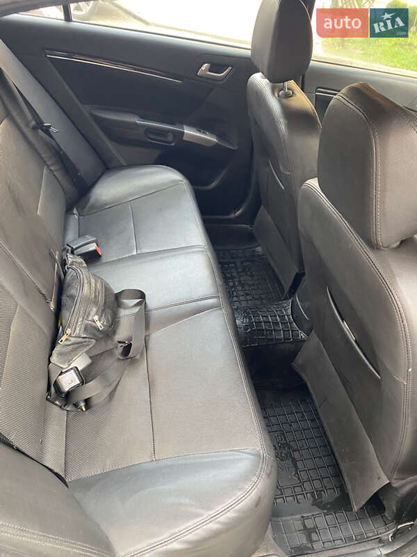 Седан Geely Emgrand 7 (EC7) 2015 в Ирпене