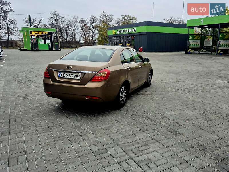 Седан Geely Emgrand 7 (EC7) 2013 в Новомосковську