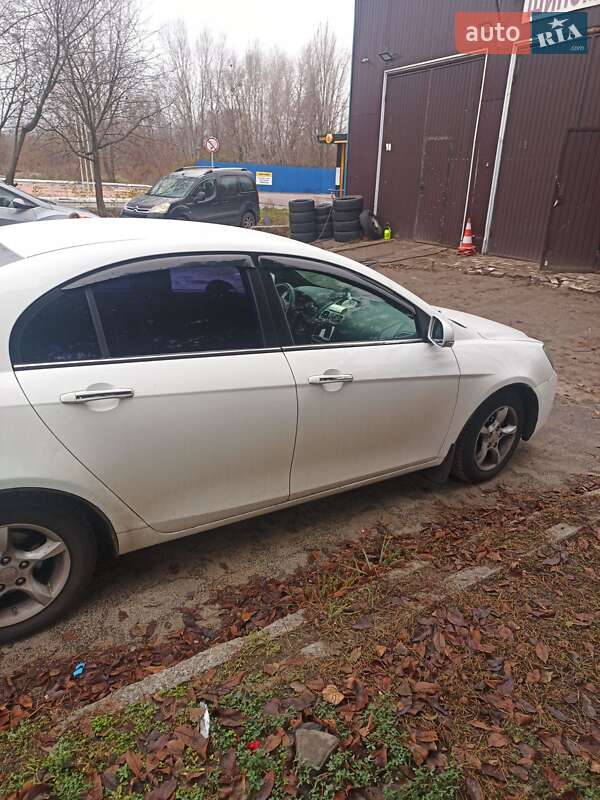 Седан Geely Emgrand 7 (EC7) 2013 в Киеве