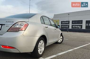 Седан Geely Emgrand 7 (EC7) 2011 в Киеве