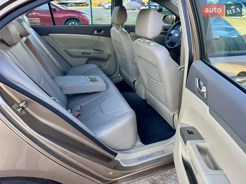 Седан Geely Emgrand 7 (EC7) 2012 в Киеве