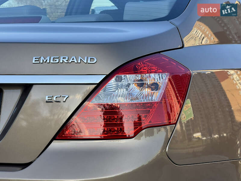 Седан Geely Emgrand 7 (EC7) 2012 в Киеве