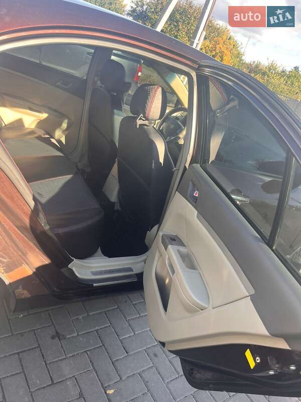 Седан Geely Emgrand 7 (EC7) 2012 в Золотоноші