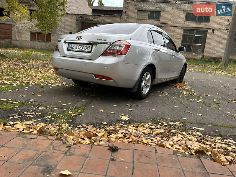 Седан Geely Emgrand 7 (EC7) 2013 в Кривом Роге