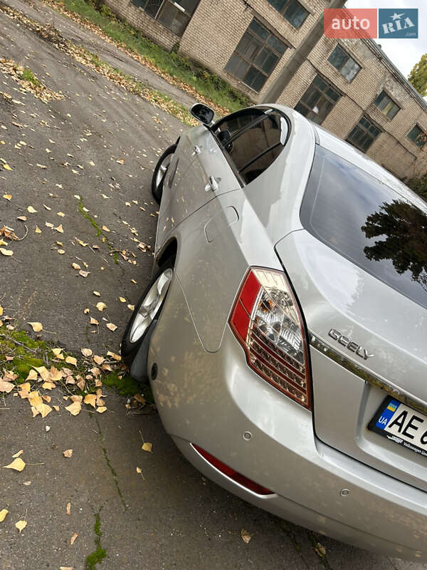 Седан Geely Emgrand 7 (EC7) 2013 в Кривом Роге
