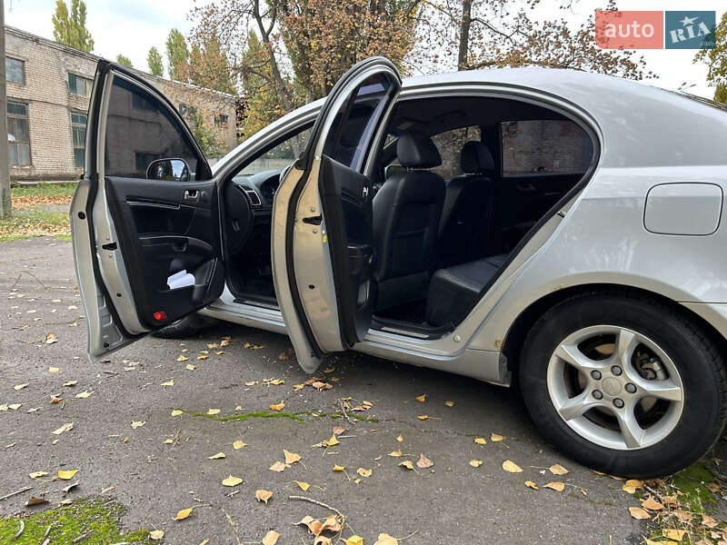 Седан Geely Emgrand 7 (EC7) 2013 в Кривом Роге