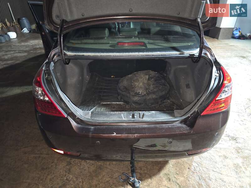 Седан Geely Emgrand 7 (EC7) 2013 в Ивано-Франковске