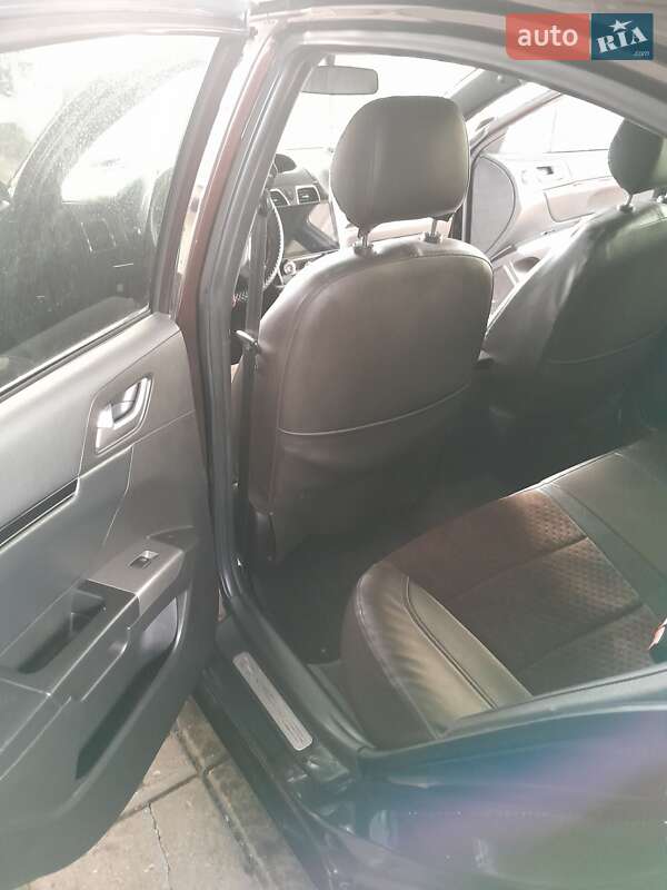 Седан Geely Emgrand 7 (EC7) 2013 в Овидиополе