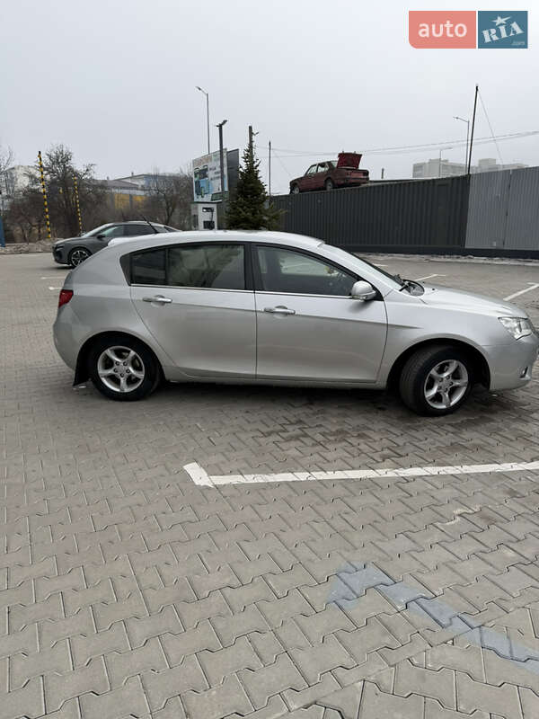 Хэтчбек Geely Emgrand 7 (EC7) 2014 в Ивано-Франковске