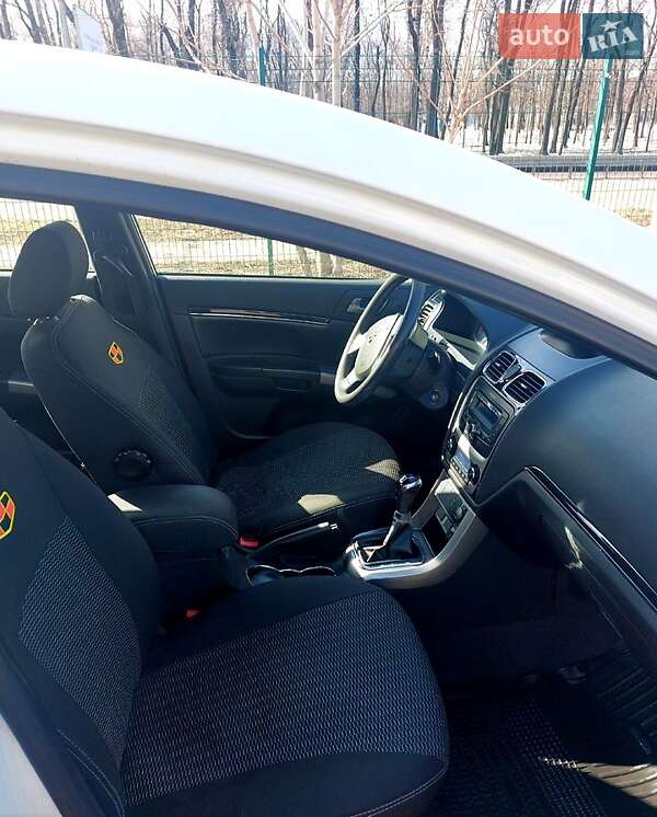 Седан Geely Emgrand 7 (EC7) 2013 в Днепре