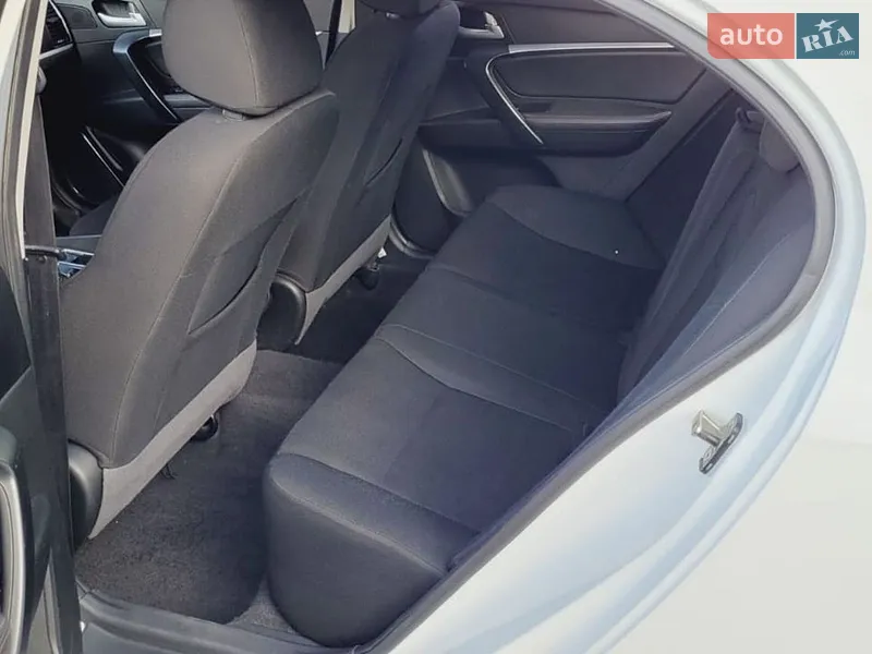 Geely Emgrand 7 (EC7) 2017 VIN L6T7824S4HN056991 фото оголошення 5 з 26