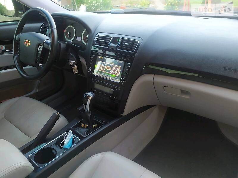 Седан Geely Emgrand 8 (EC8) 2013 в Южноукраїнську
