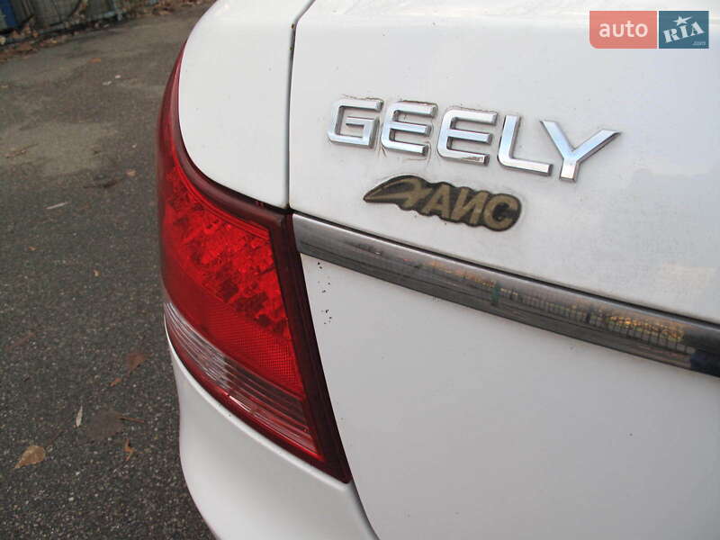 Седан Geely Emgrand 8 (EC8) 2014 в Києві фото 12 Седан Geely Emgrand 8 (EC8) 2014 в Києві