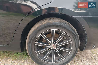 Седан Geely Emgrand 8 (EC8) 2014 в 