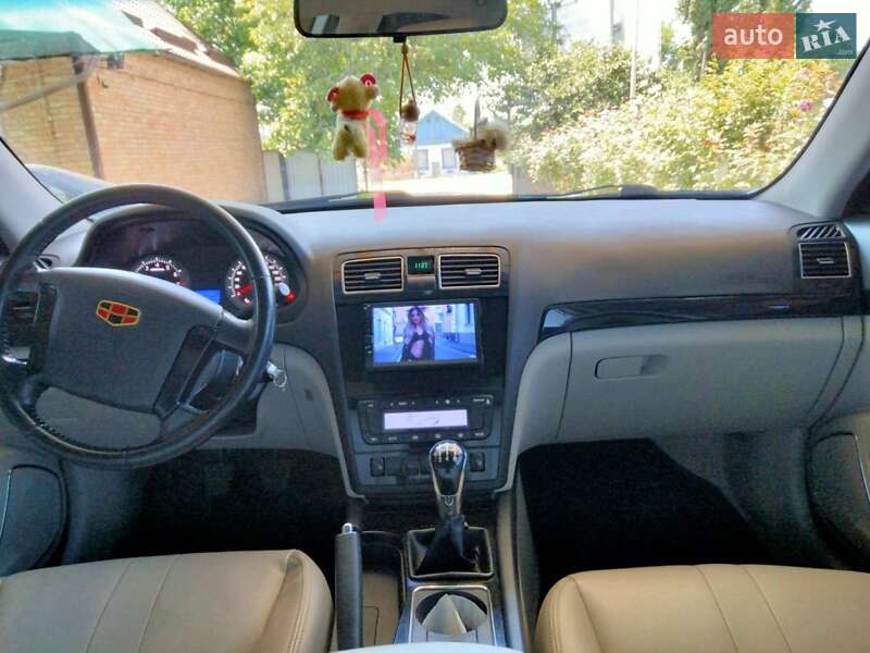Седан Geely Emgrand 8 (EC8) 2013 в Казанке
