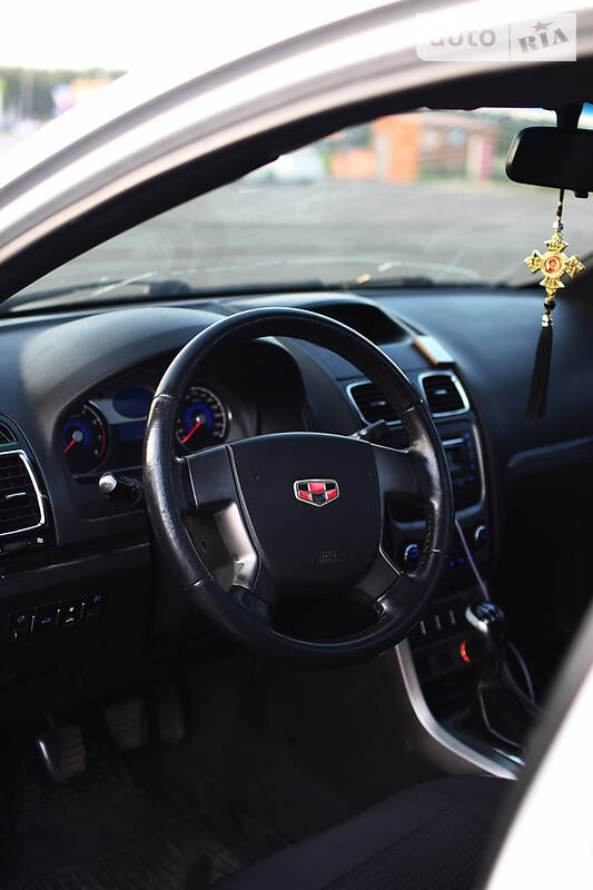 Хэтчбек Geely Emgrand EC7-RV 2013 в Киеве