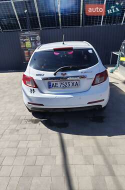 Хэтчбек Geely Emgrand EC7-RV 2012 в 