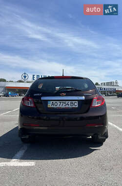 Хэтчбек Geely Emgrand EC7-RV 2013 в 