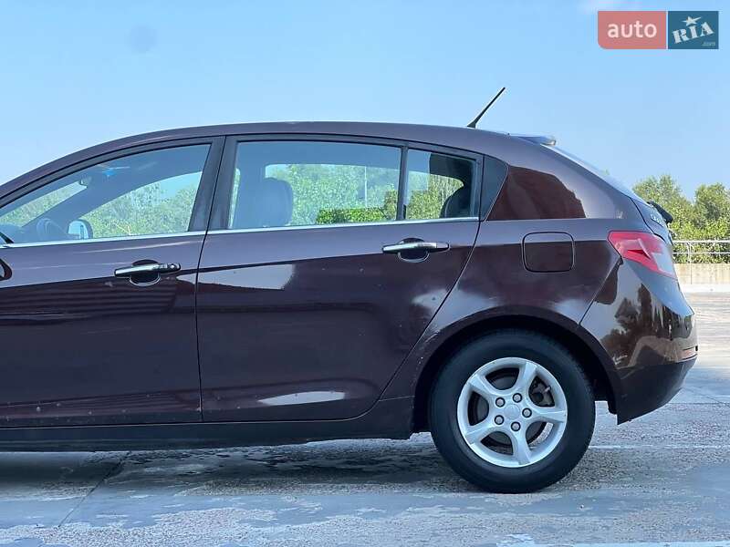 Хетчбек Geely Emgrand EC7-RV 2012 в Києві