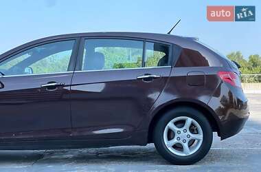 Хетчбек Geely Emgrand EC7-RV 2012 в 
