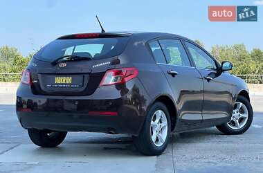 Хетчбек Geely Emgrand EC7-RV 2012 в 