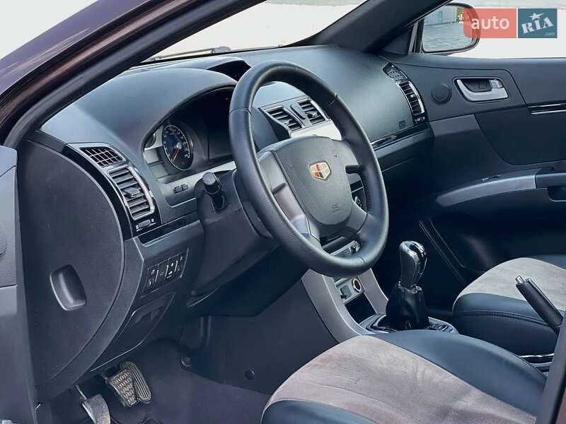 Хетчбек Geely Emgrand EC7-RV 2012 в Києві