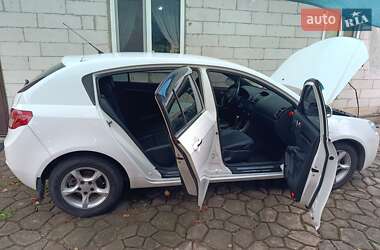 Хетчбек Geely Emgrand EC7-RV 2012 в 