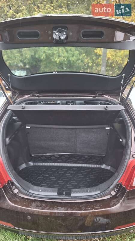 Хетчбек Geely Emgrand EC7-RV 2012 в Києві фото 7 Хетчбек Geely Emgrand EC7-RV 2012 в Києві