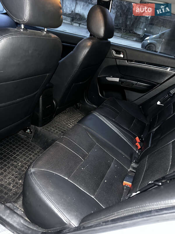 Хетчбек Geely Emgrand EC7-RV 2015 в Києві