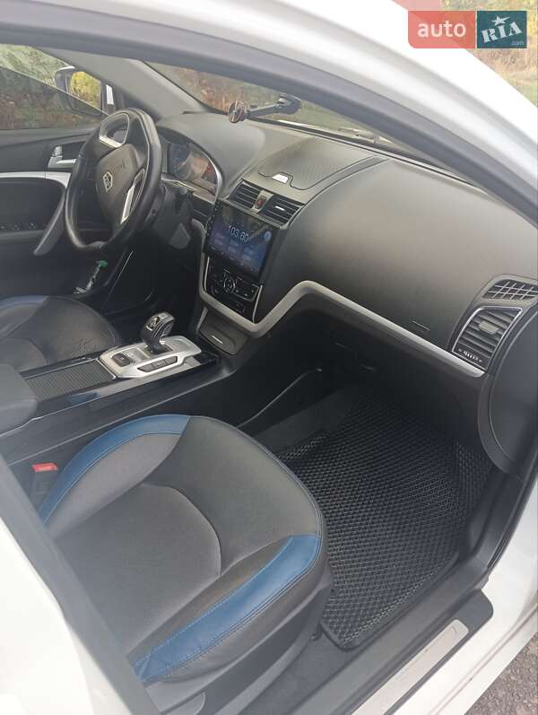 Седан Geely Emgrand EV253 2016 в Кривом Роге