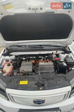 Седан Geely Emgrand EV350 2018 в 
