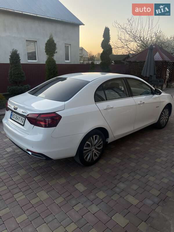 Седан Geely Emgrand EV350 2018 в Тернополе