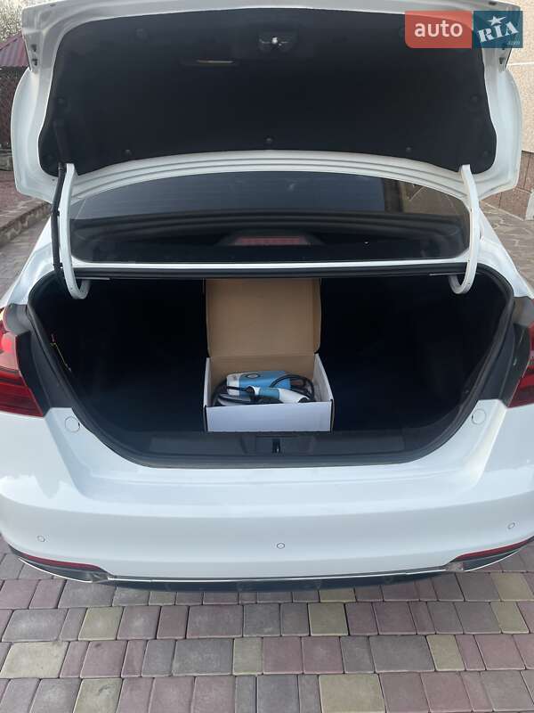 Седан Geely Emgrand EV350 2018 в Тернополе