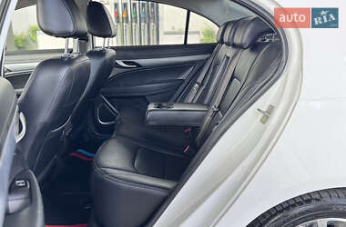 Седан Geely Emgrand EV350 2018 в 