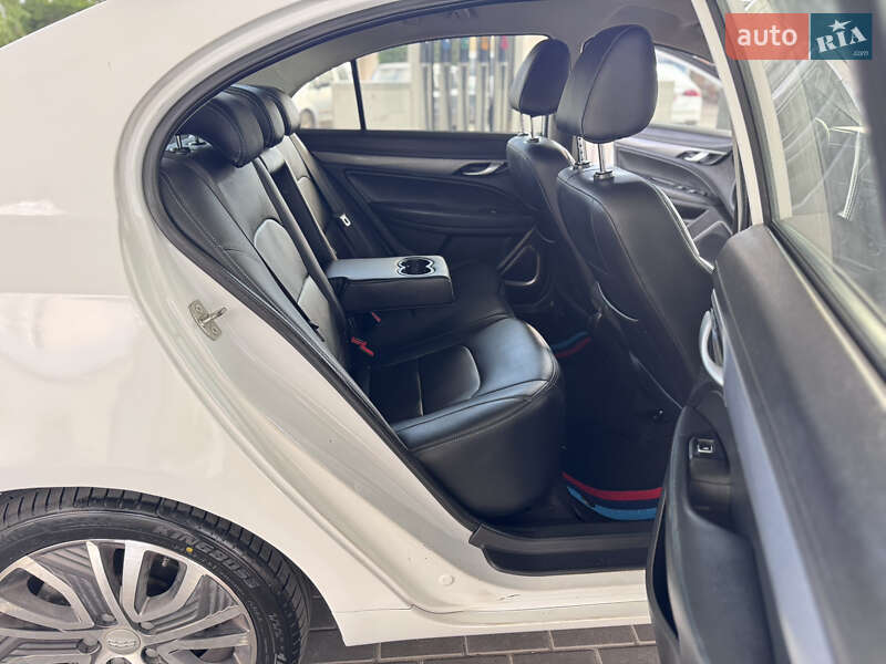 Седан Geely Emgrand EV350 2018 в Одессе