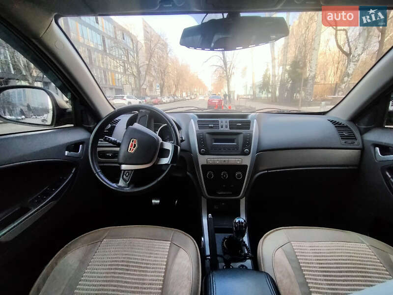 Позашляховик / Кросовер Geely Emgrand X7 2014 в Києві