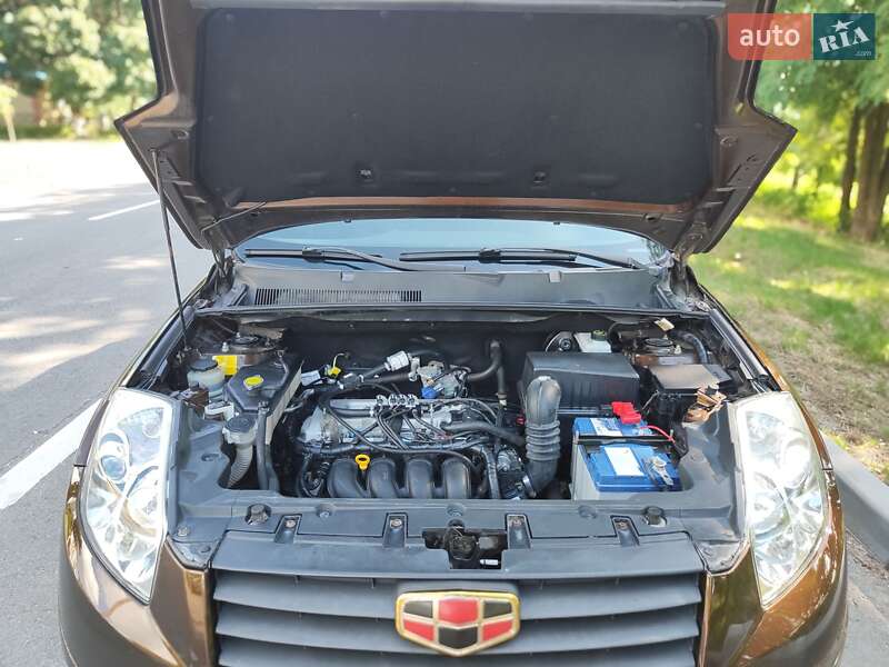 Внедорожник / Кроссовер Geely Emgrand X7 2014 в Нетешине