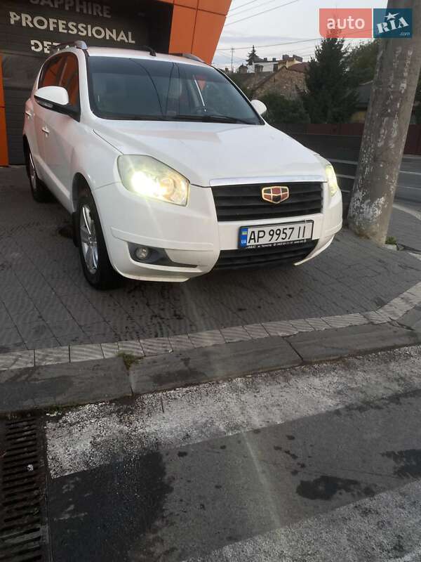 Geely Emgrand X7 2013