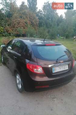 Хэтчбек Geely Emgrand 2013 в 