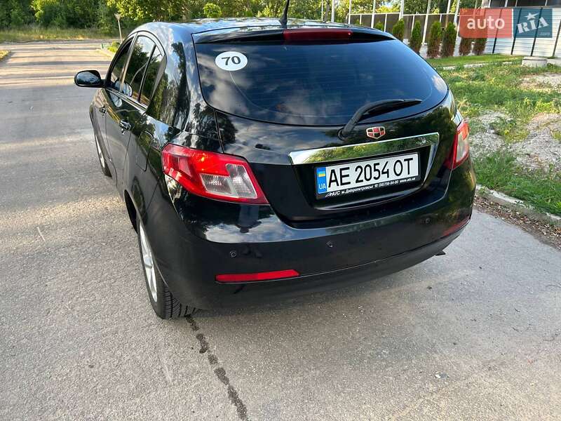 Хэтчбек Geely Emgrand 2013 в Каневе