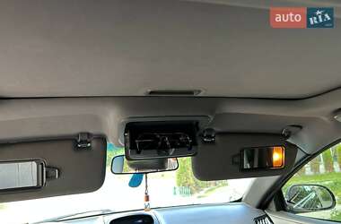 Хетчбек Geely Emgrand 2013 в 