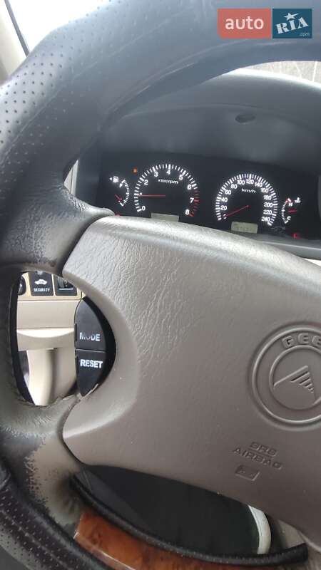 Седан Geely FC 2008 в Каневі