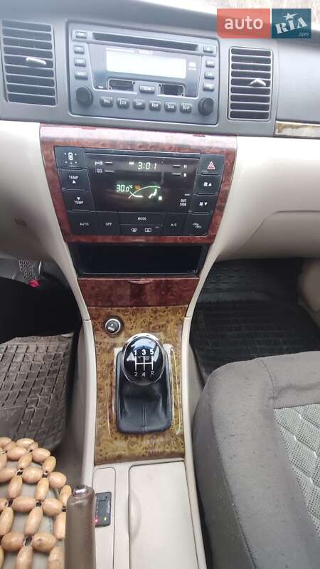 Седан Geely FC 2008 в Каневі