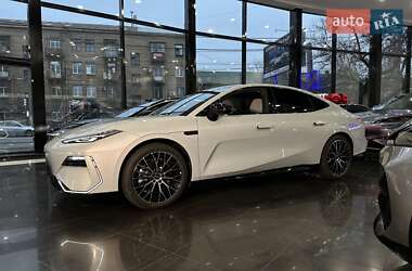 Седан Geely Galaxy E8 2024 в 